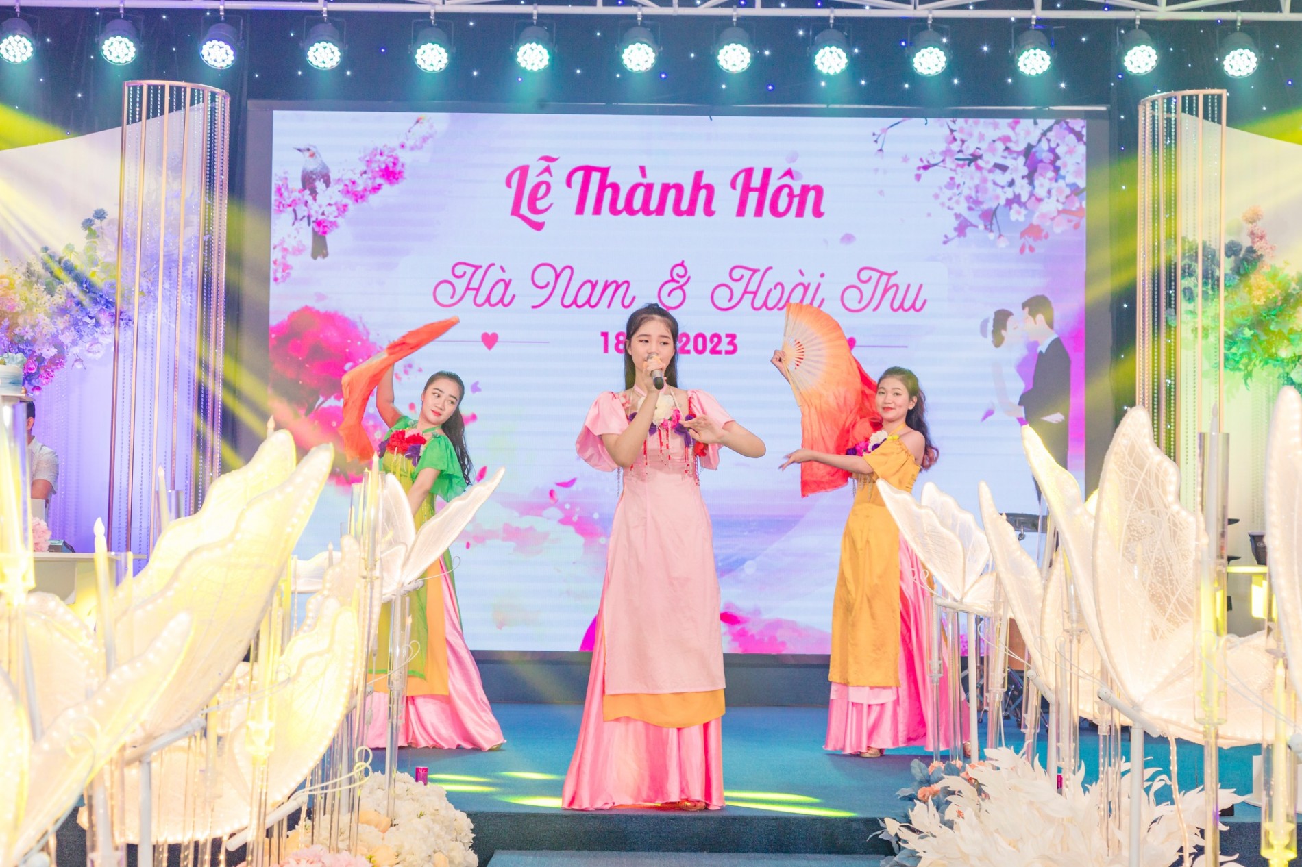san_khau_4
