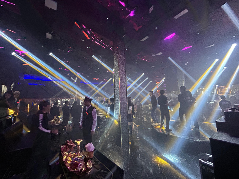 sky_club_18