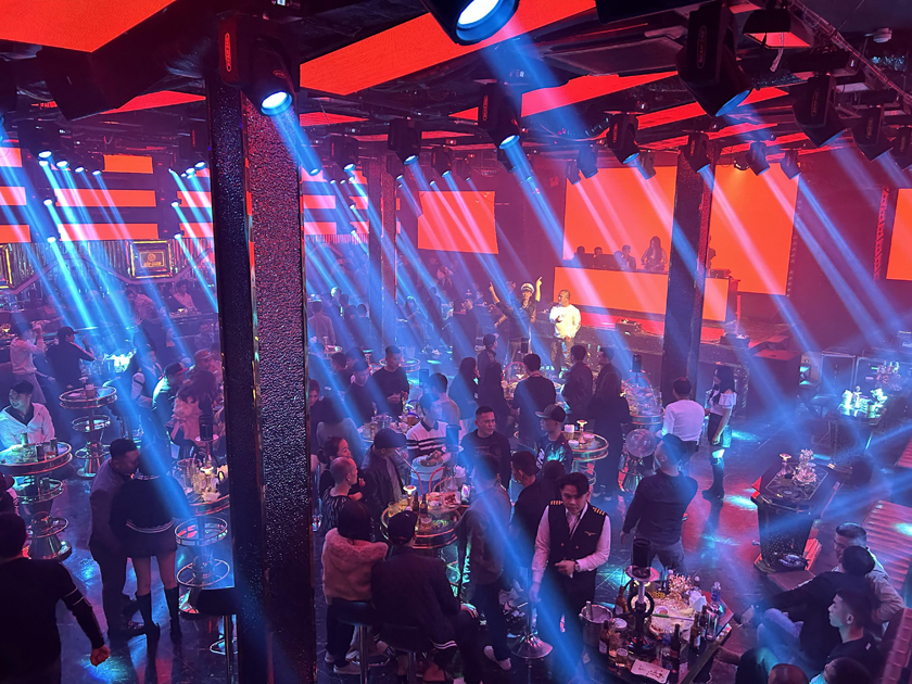 sky_club_26
