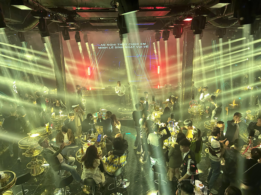 sky_club_28